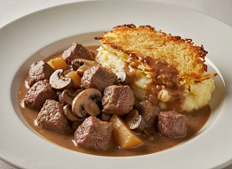 Гуляш-ассорти из северного оленя