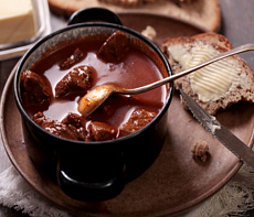 Пряный суп из северного оленя